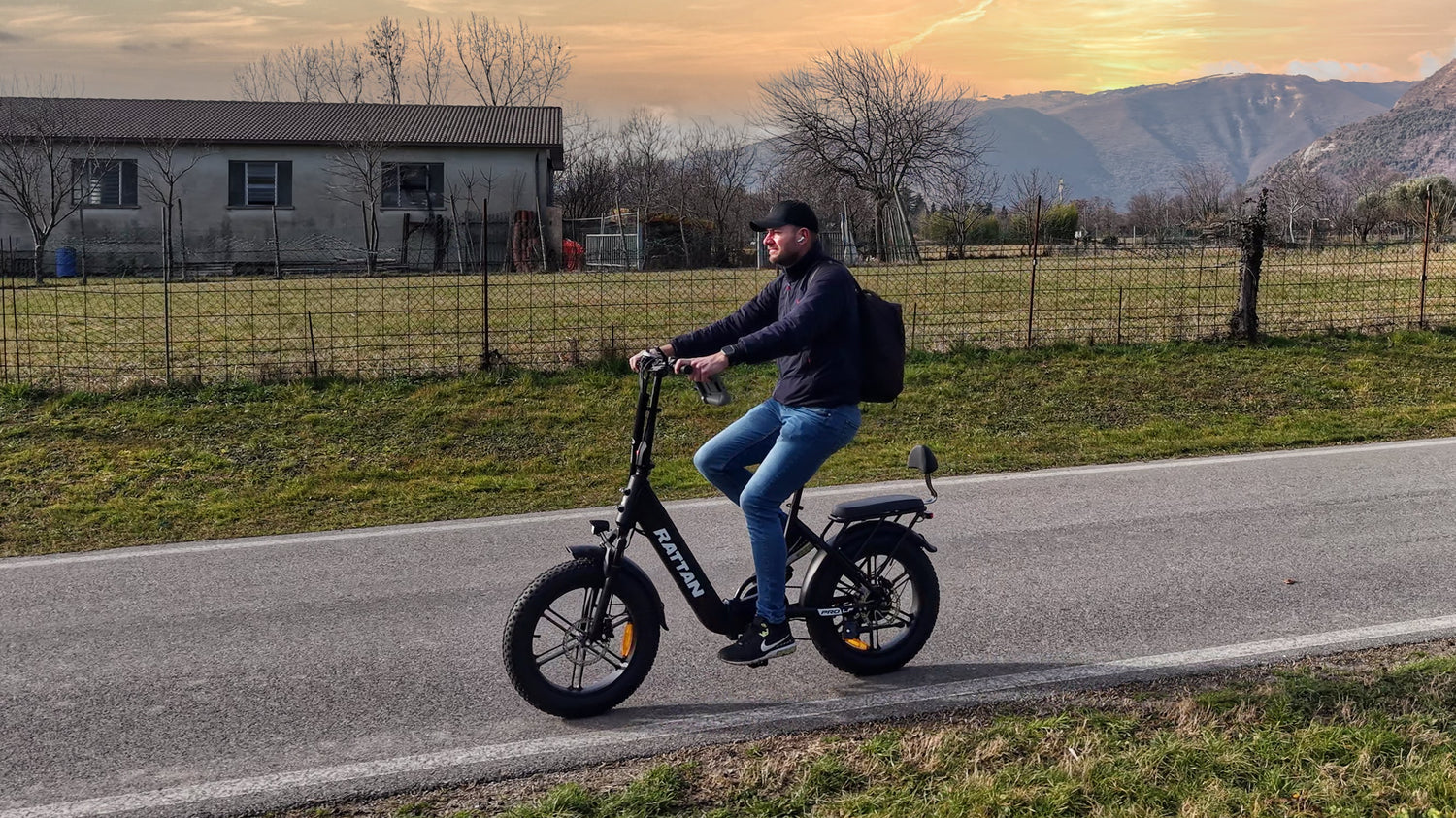 Pedal Assist vs Throttle: Which E-Bike System Is Better for You?